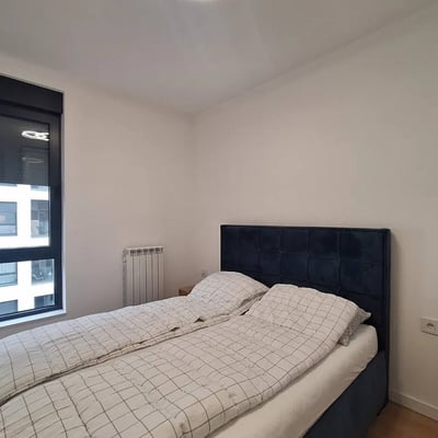 Аренда новой, меблированной 2-комнатной квартиры, 46 м², Новый Белград, Сербия